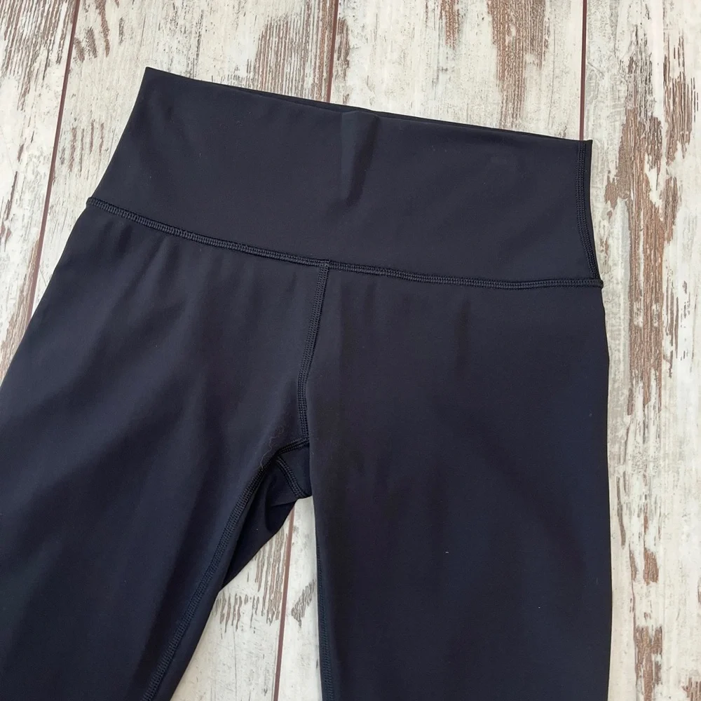 Lululemon Black High-Rise Yoga Leggings - Picture 3 of 12